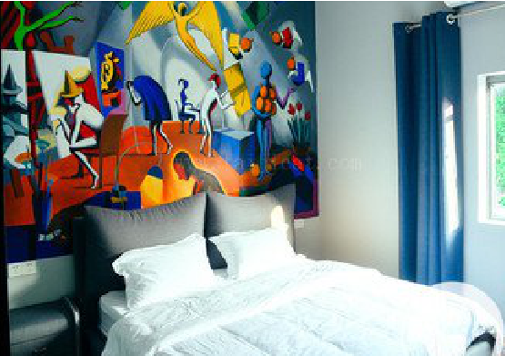  泸县对于酒店的墙体彩绘而言更注重哪些方面？