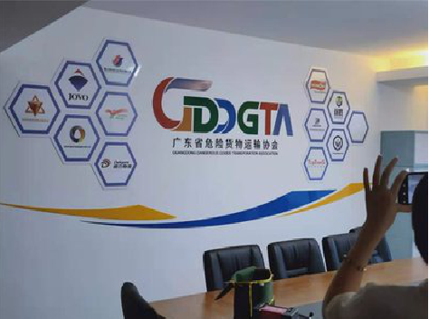  泸县公司走廊文化墙如何设计布置？